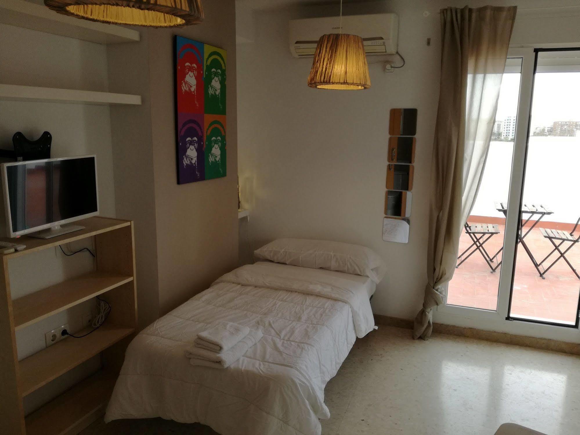 Habitaciones Barra89 บาเลนเซีย ภายนอก รูปภาพ