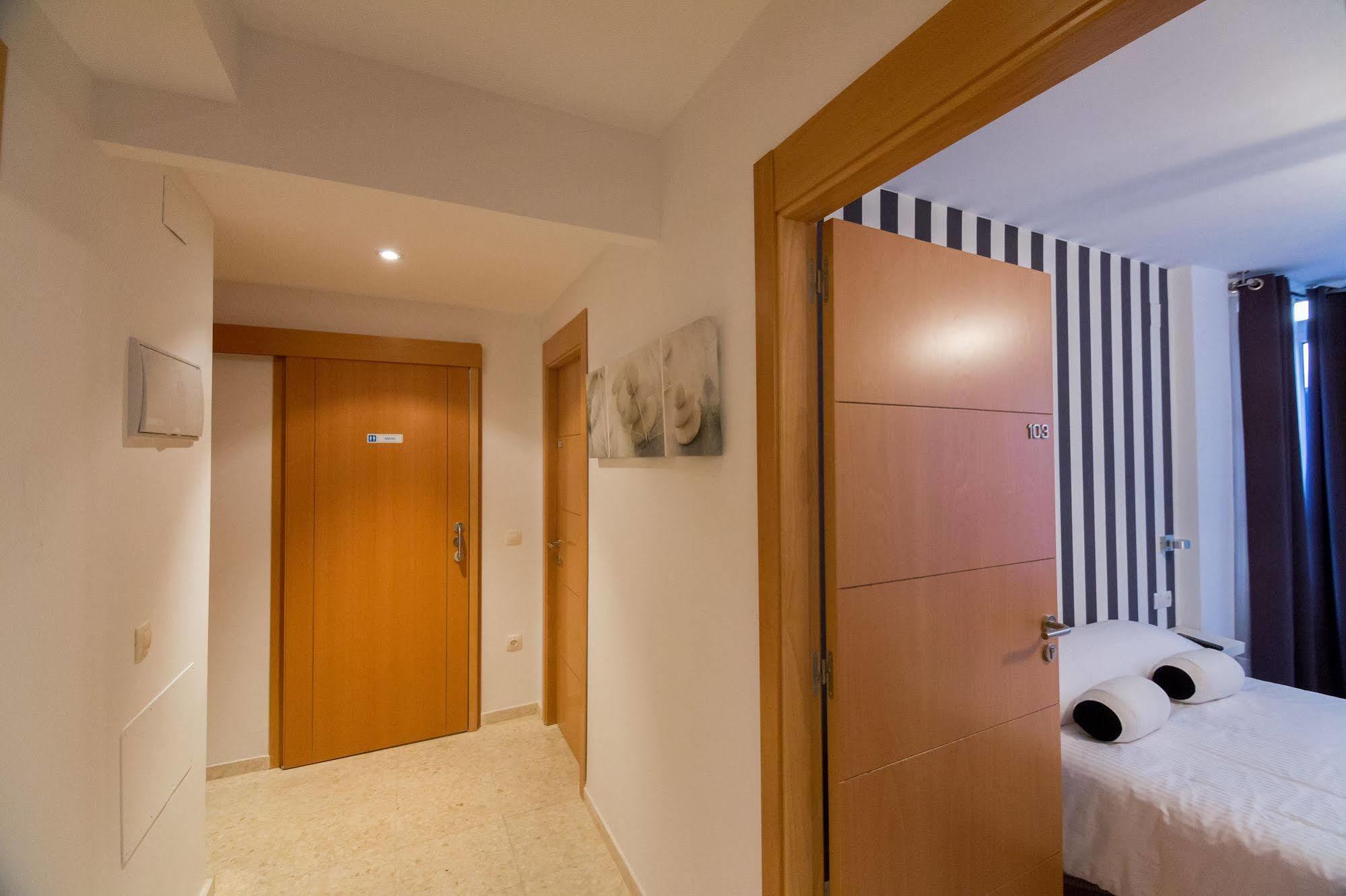 Habitaciones Barra89 บาเลนเซีย ภายนอก รูปภาพ
