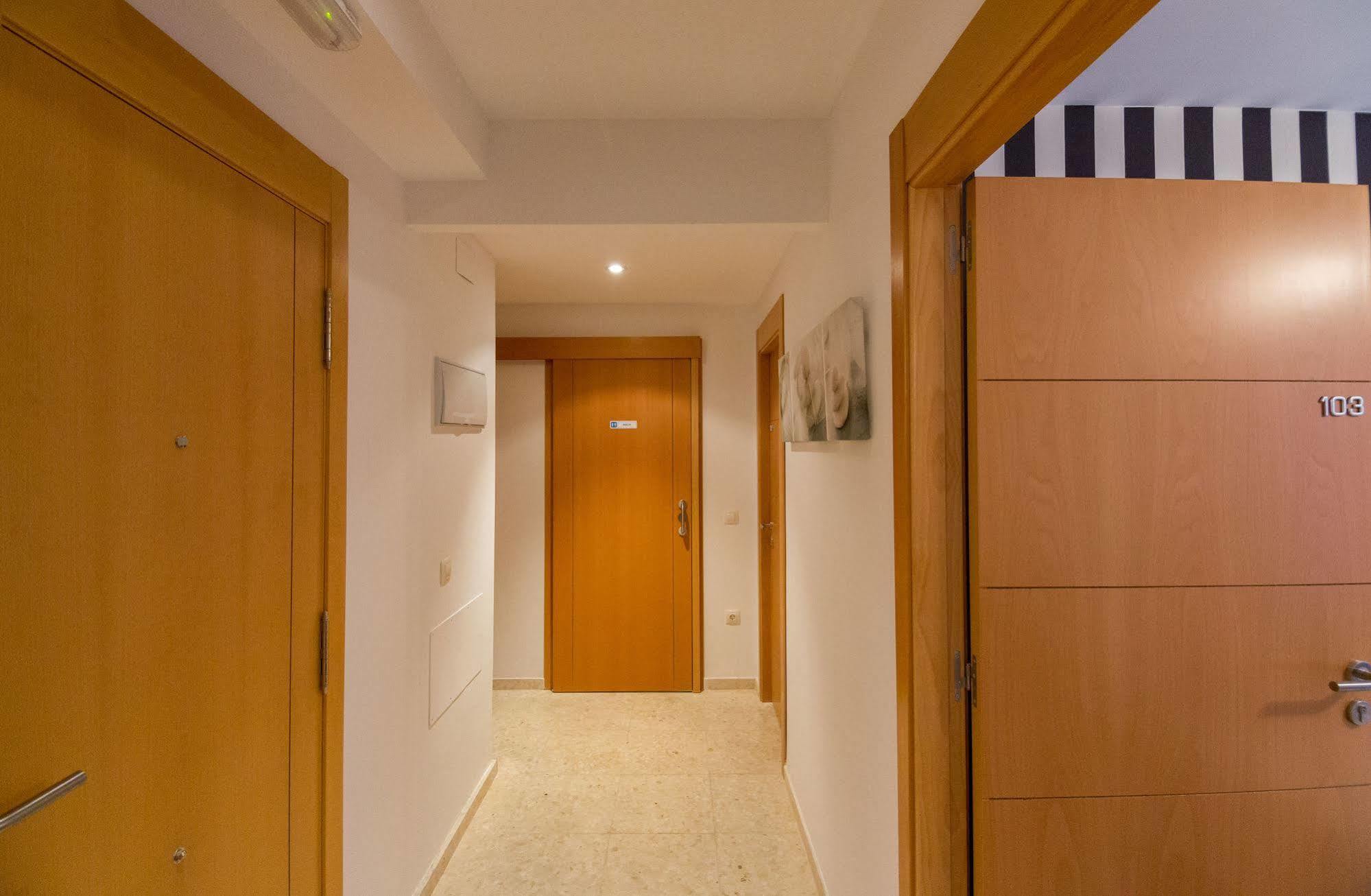 Habitaciones Barra89 บาเลนเซีย ภายนอก รูปภาพ
